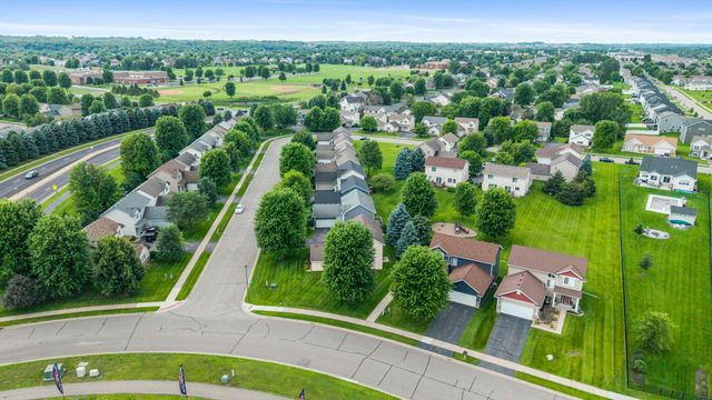 1685 Philipp Way, Shakopee, MN 55379