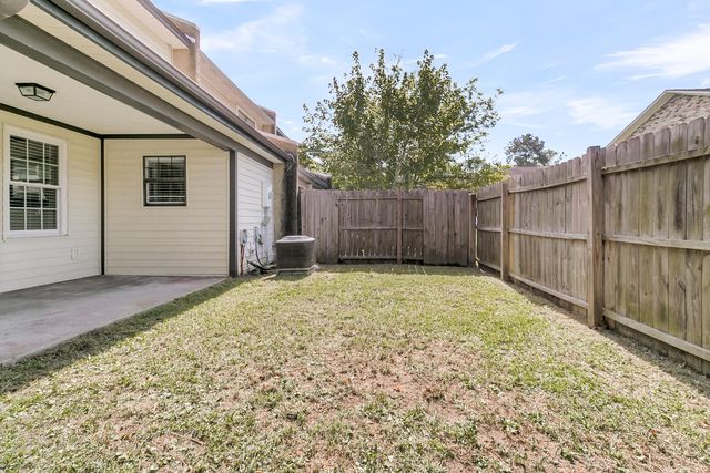 5737 Dewsbury Lane, North Charleston, SC 29418