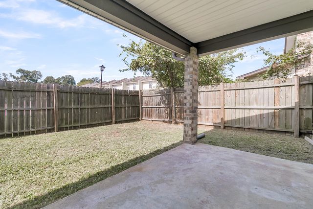 5737 Dewsbury Lane, North Charleston, SC 29418