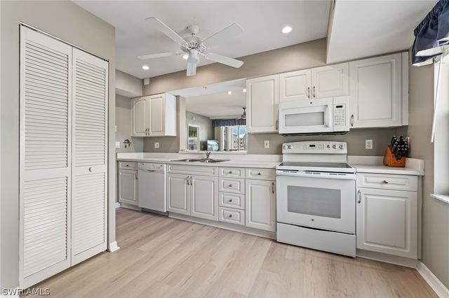 4481 Bay Beach LN 224, Fort Myers Beach, FL 33931