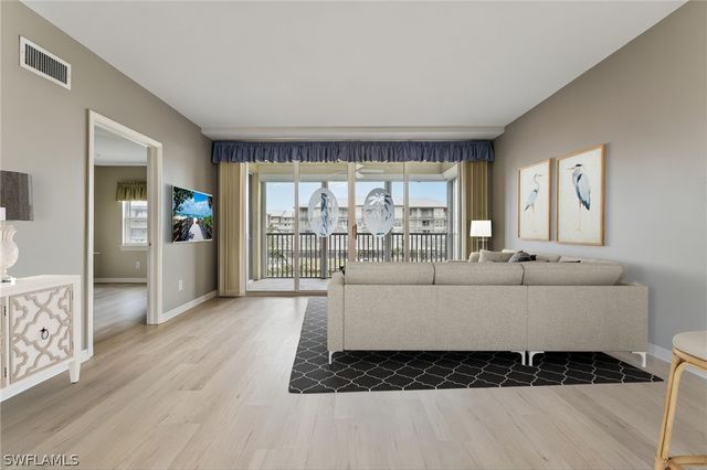 4481 Bay Beach LN 224, Fort Myers Beach, FL 33931