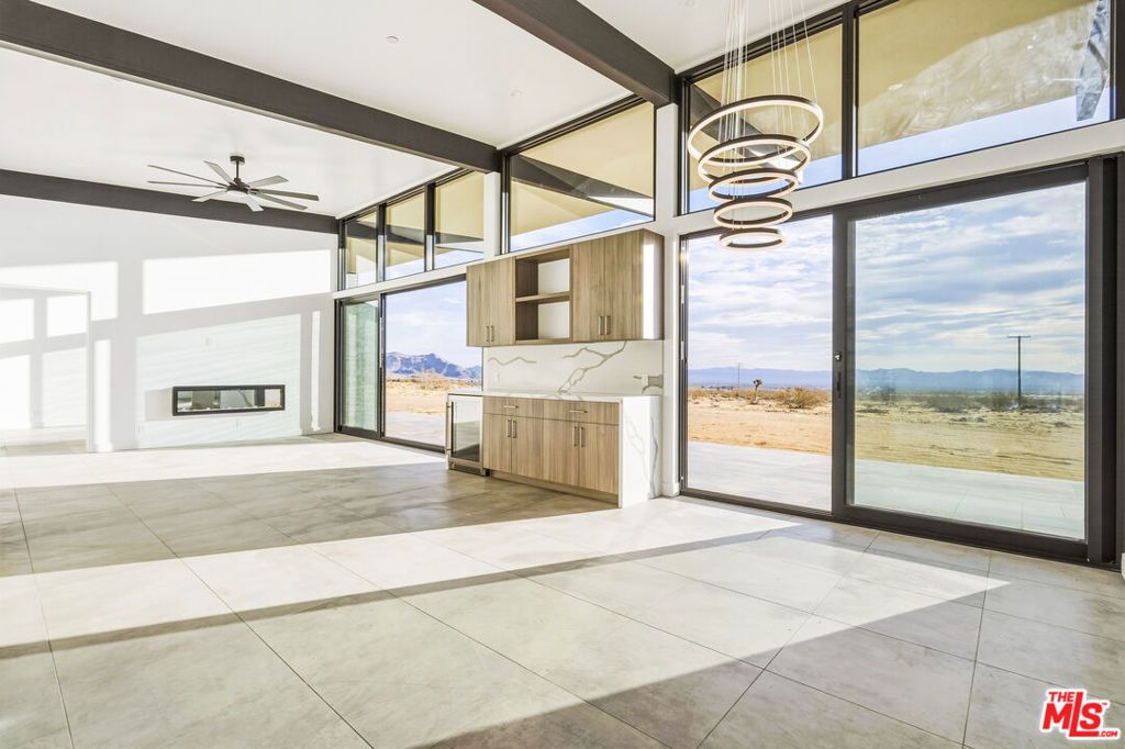 Image 12 of property listing at 250 Ducor Avenue, Landers, CA 92284