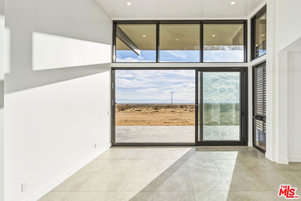 Image 19 of property listing at 250 Ducor Avenue, Landers, CA 92284