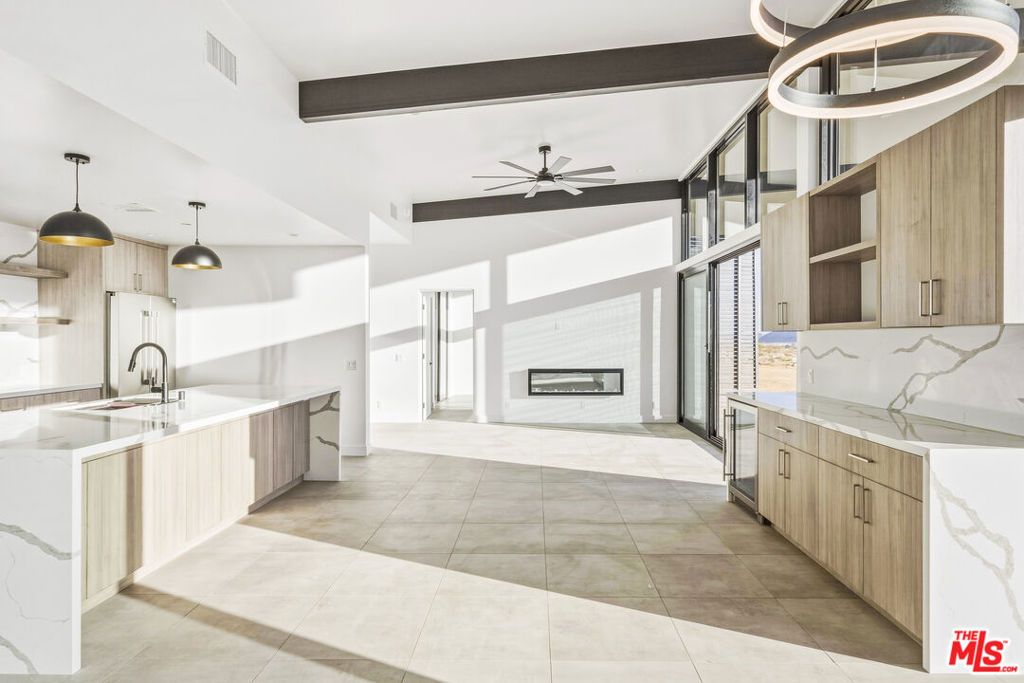 Image 2 of property listing at 250 Ducor Avenue, Landers, CA 92284