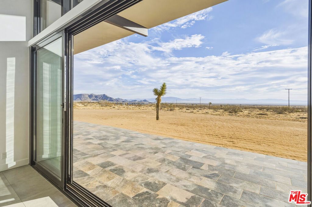 Image 22 of property listing at 250 Ducor Avenue, Landers, CA 92284