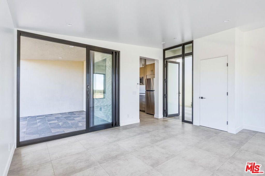 Image 38 of property listing at 250 Ducor Avenue, Landers, CA 92284