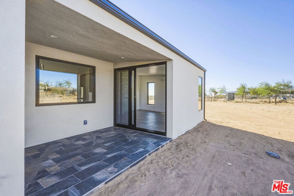 Image 39 of property listing at 250 Ducor Avenue, Landers, CA 92284