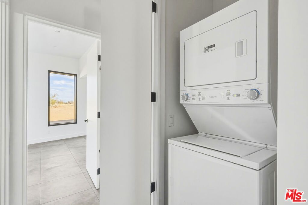 Image 43 of property listing at 250 Ducor Avenue, Landers, CA 92284