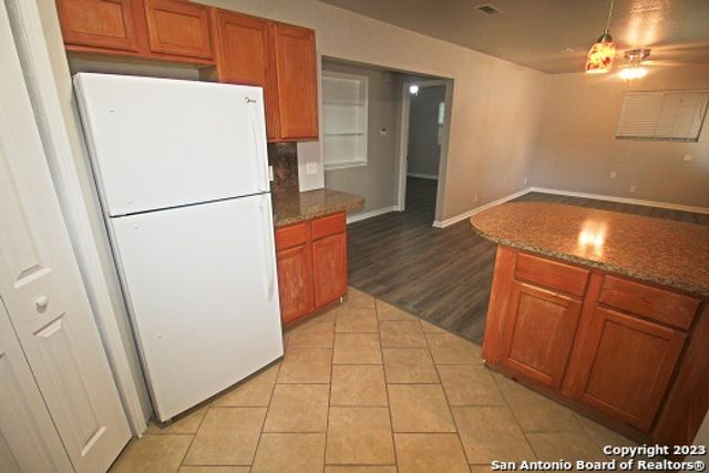 819 Zachry Dr, San Antonio, TX 78228