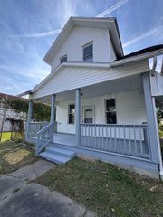 6 Ferrell Court, Huntington, WV 25704