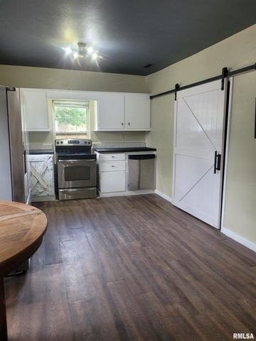 10270 N REYNOLDS Lane, Mt Vernon, IL 62864