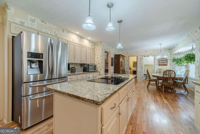 891 Cedar Trace SW, Lilburn, GA 30047