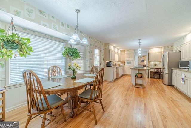 891 Cedar Trace SW, Lilburn, GA 30047