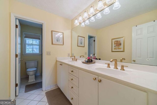 891 Cedar Trace SW, Lilburn, GA 30047