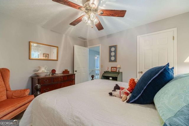 891 Cedar Trace SW, Lilburn, GA 30047