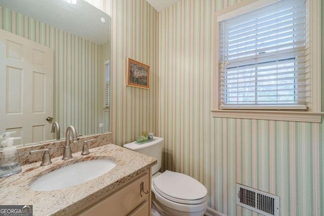 891 Cedar Trace SW, Lilburn, GA 30047