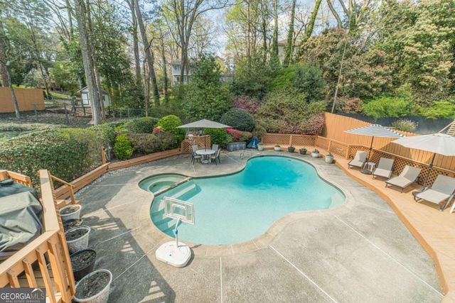 891 Cedar Trace SW, Lilburn, GA 30047