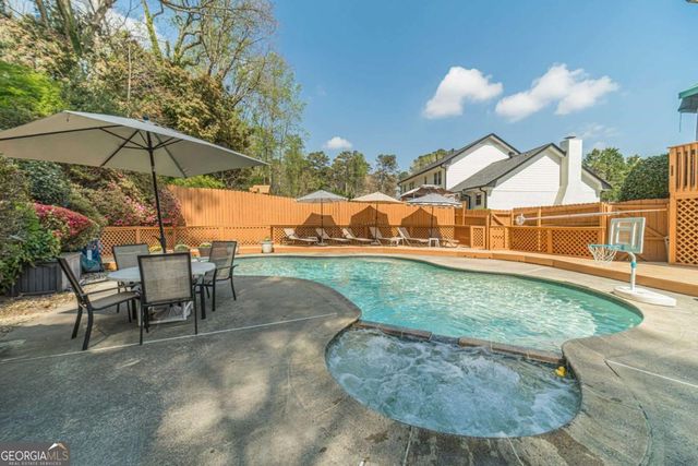 891 Cedar Trace SW, Lilburn, GA 30047