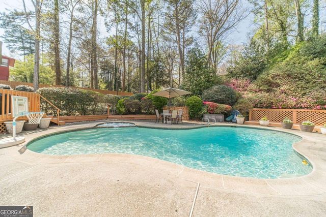 891 Cedar Trace SW, Lilburn, GA 30047