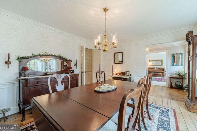 891 Cedar Trace SW, Lilburn, GA 30047