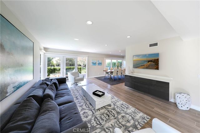 406 Carlotta, Newport Beach, CA 92660