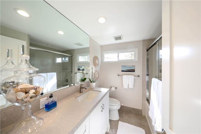 406 Carlotta, Newport Beach, CA 92660