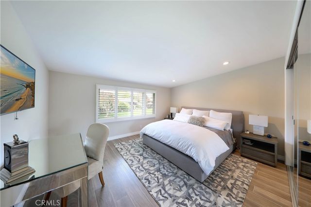 406 Carlotta, Newport Beach, CA 92660