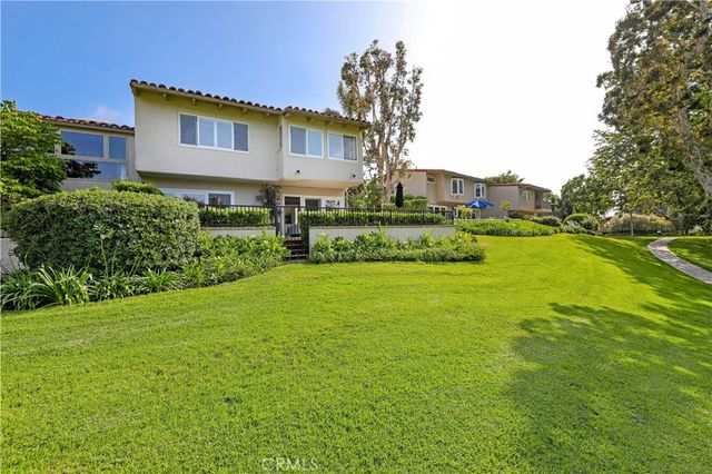 406 Carlotta, Newport Beach, CA 92660
