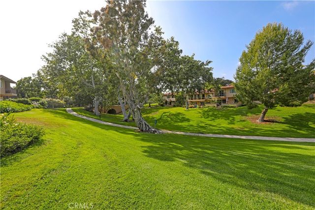 406 Carlotta, Newport Beach, CA 92660