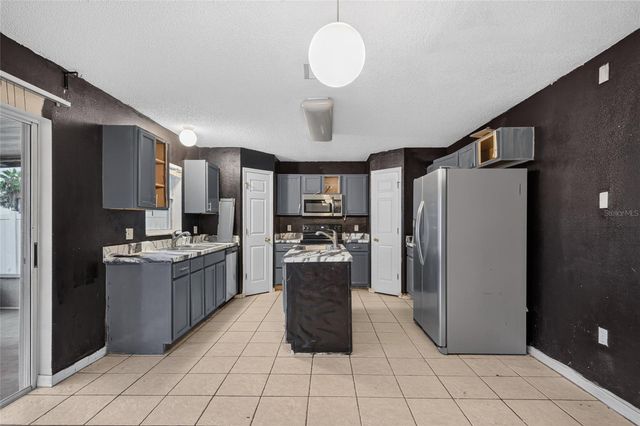 12803 LAKE VISTA DRIVE, Gibsonton, FL 33534