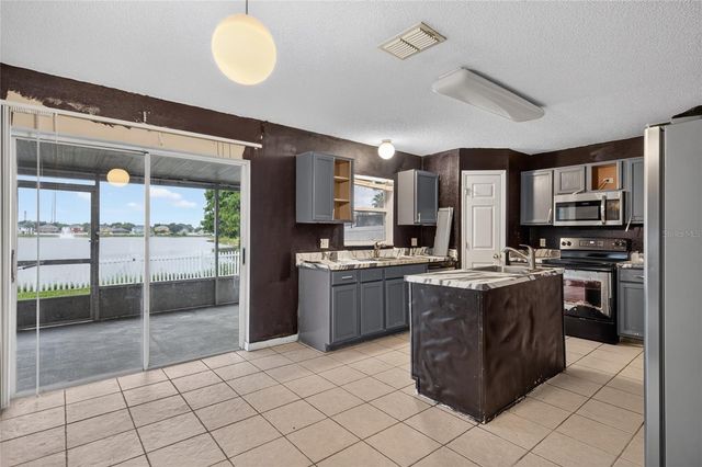 12803 LAKE VISTA DRIVE, Gibsonton, FL 33534