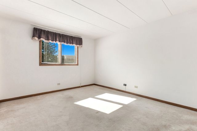 15651 Garden View Court 2D, Orland Park, IL 60462