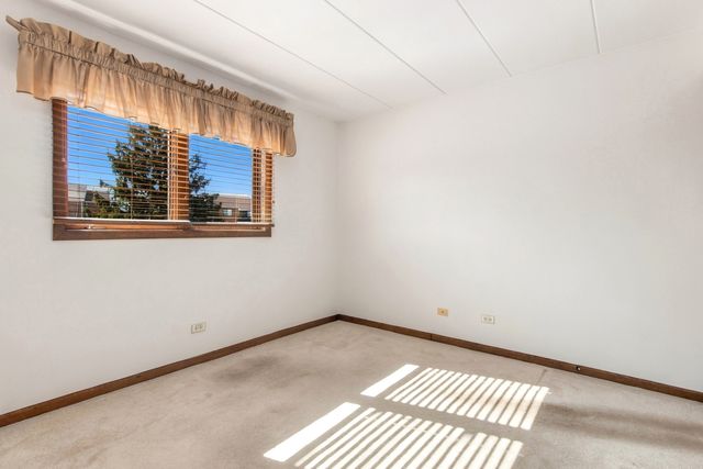 15651 Garden View Court 2D, Orland Park, IL 60462