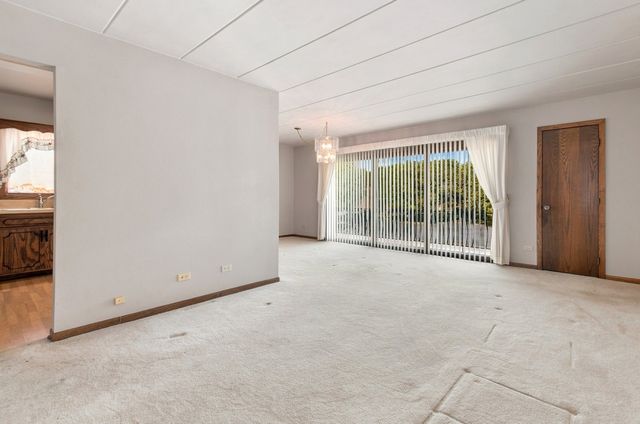 15651 Garden View Court 2D, Orland Park, IL 60462