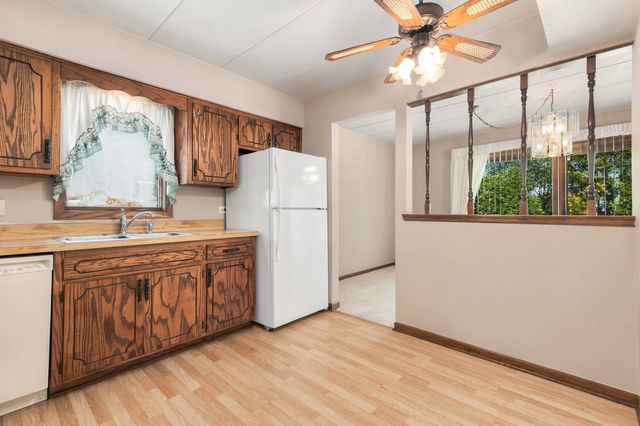 15651 Garden View Court 2D, Orland Park, IL 60462