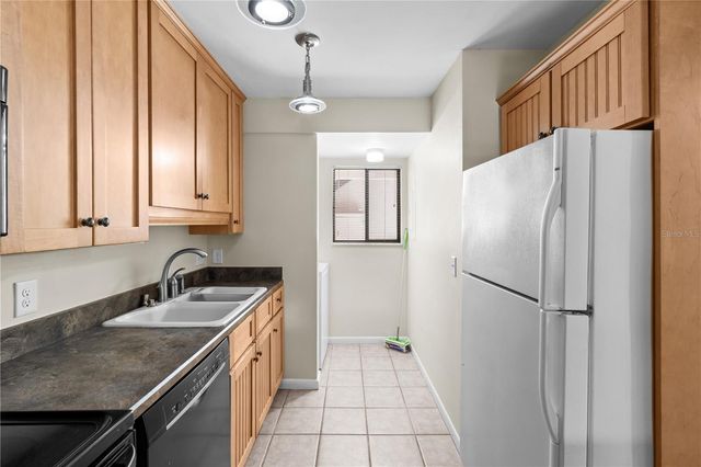 2851 SW 32ND AVENUE B6, Ocala, FL 34474
