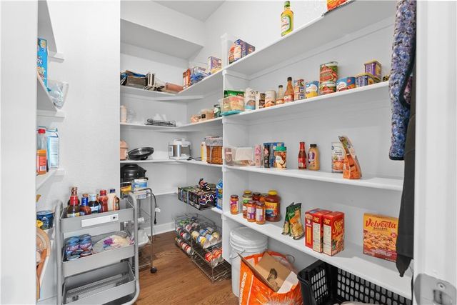 1717 SW Hightown Drive, Lee's Summit, MO 64082