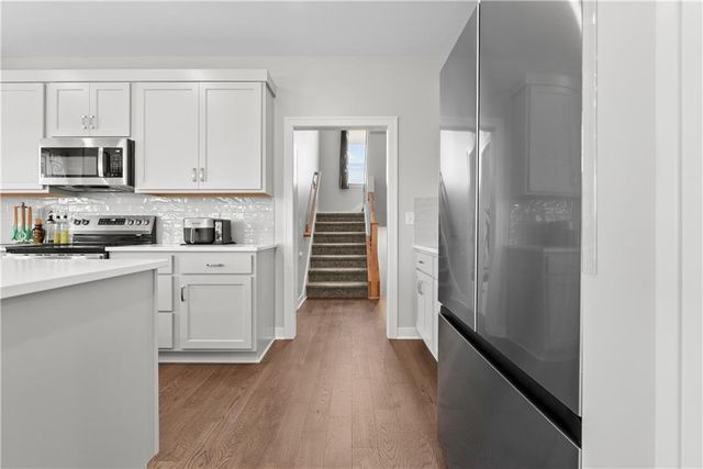 1717 SW Hightown Drive, Lee's Summit, MO 64082