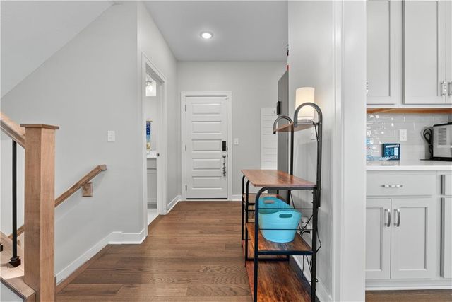 1717 SW Hightown Drive, Lee's Summit, MO 64082