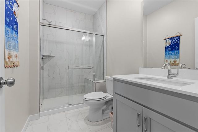 1717 SW Hightown Drive, Lee's Summit, MO 64082