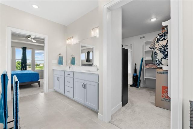 1717 SW Hightown Drive, Lee's Summit, MO 64082