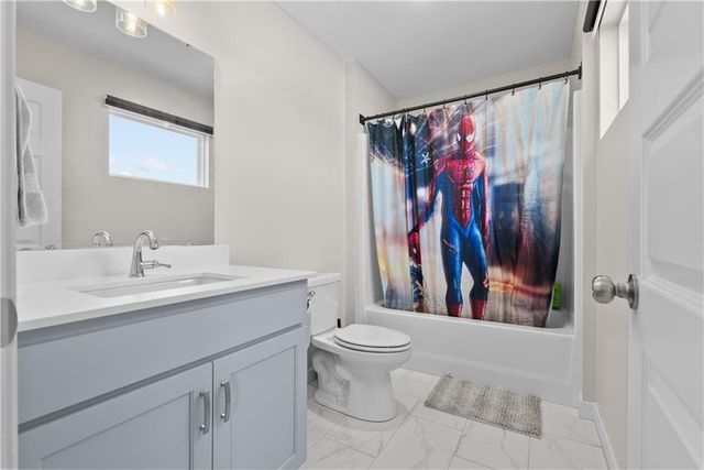 1717 SW Hightown Drive, Lee's Summit, MO 64082