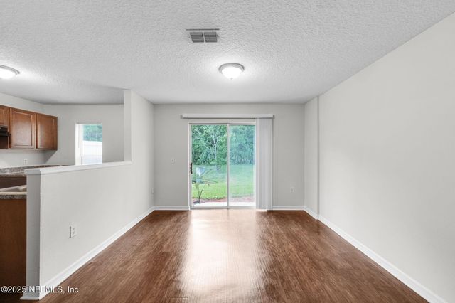 7398 PALM HILLS Drive, Jacksonville, FL 32244
