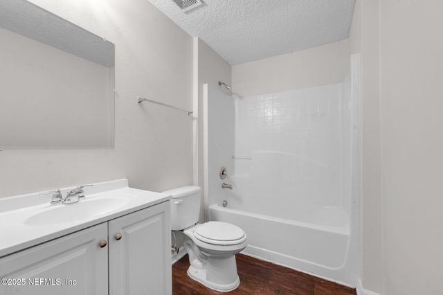 7398 PALM HILLS Drive, Jacksonville, FL 32244