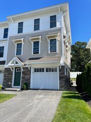 12 Hines 12, Newburyport, MA 01950