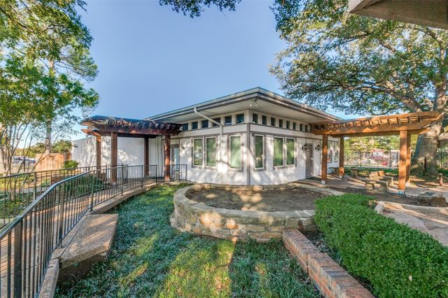13784 Brookgreen Circle, Dallas, TX 75240