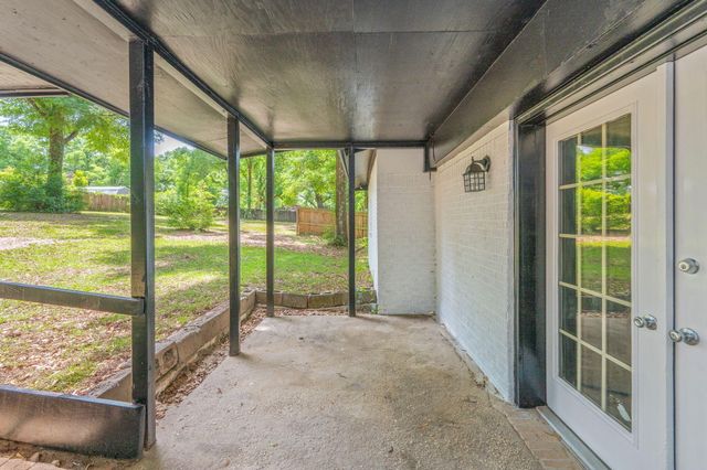 165 Smith Street, Crestview, FL 32539