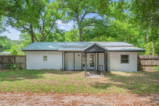 165 Smith Street, Crestview, FL 32539