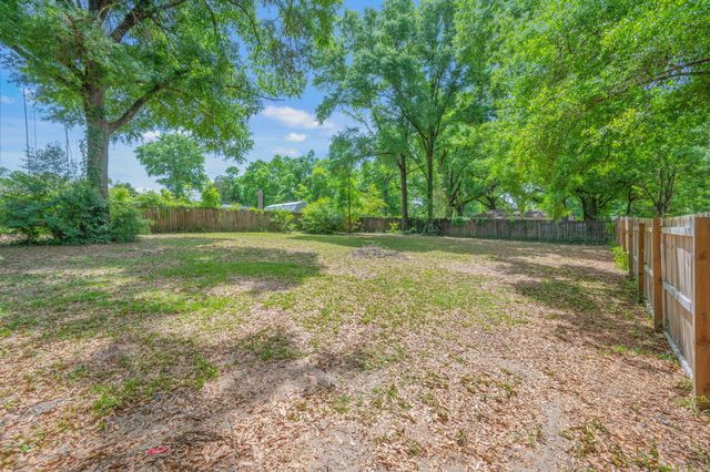 165 Smith Street, Crestview, FL 32539