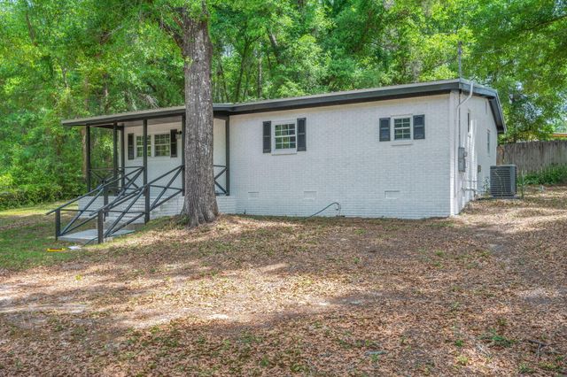165 Smith Street, Crestview, FL 32539